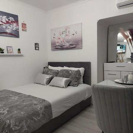City Lux Square Apartment Skopje Exterior photo